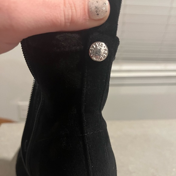 Steve Madden Suede Booties Size 7 - Picture 6 of 6